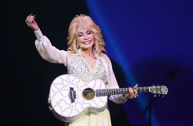 Dolly Parton Inspiring Woman