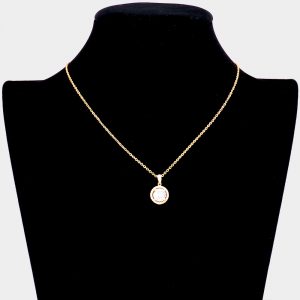 Round Pendant Necklace in Gold