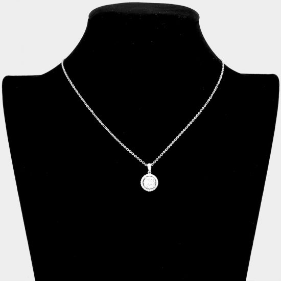 Round Pendant Necklace in Silver