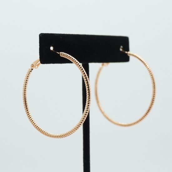 Rope Hoop Earrings Small in Rose Gold on Stand